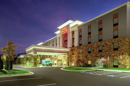 Hampton Inn & Suites by Hilton